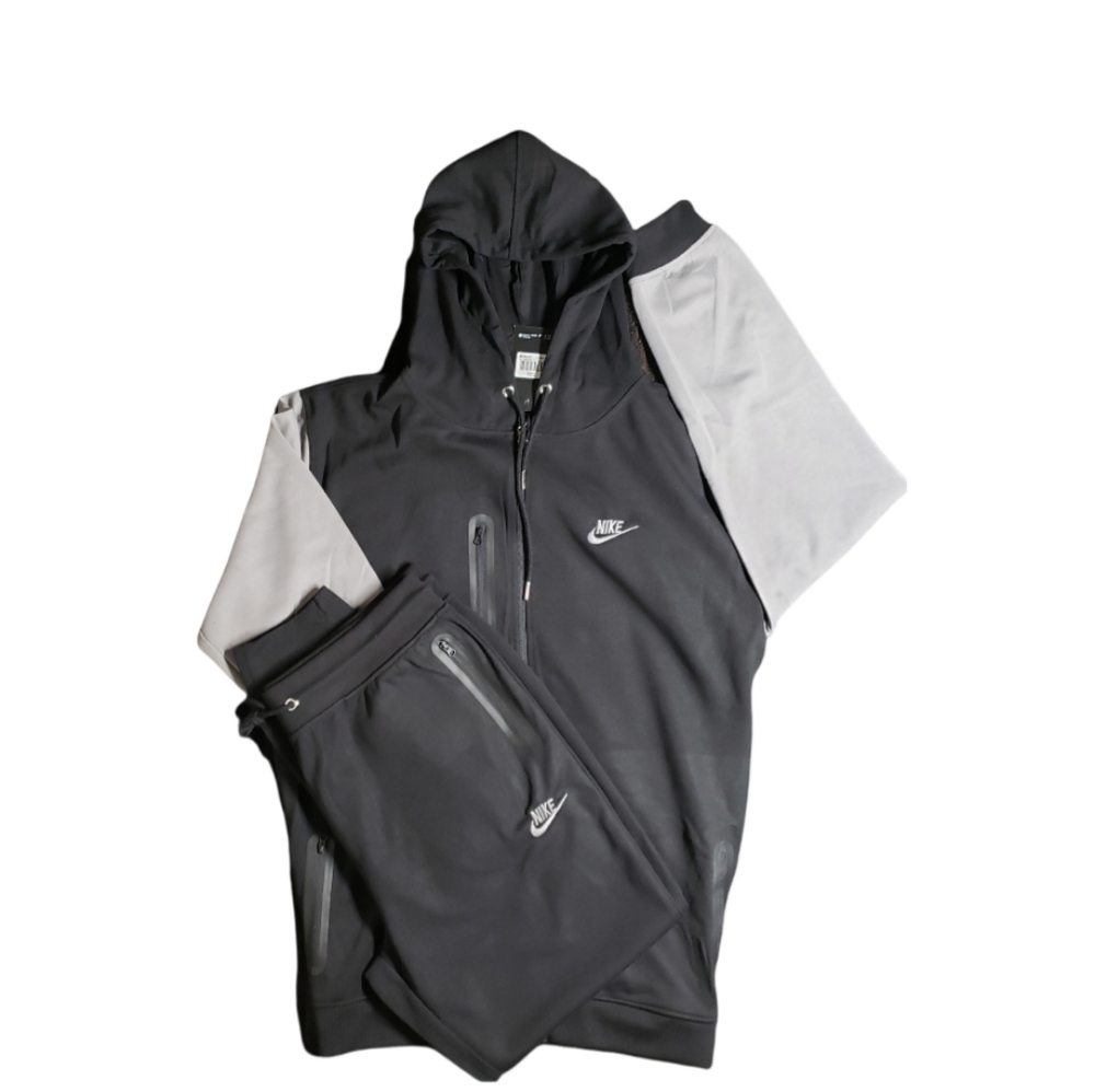 Nike sweatsuit